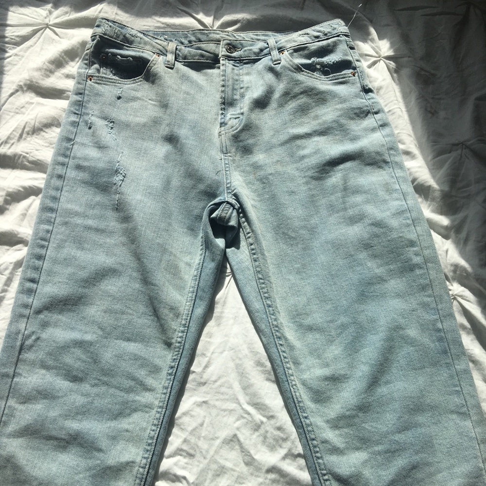 Light Washed Mom Jeans